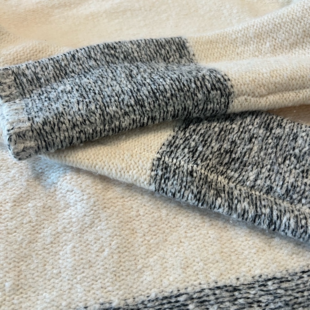 Vince Textured Color Block Sweater - Picture 3 of 3